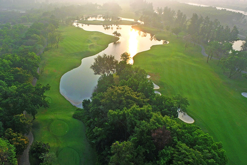 GOLF-COURSE08